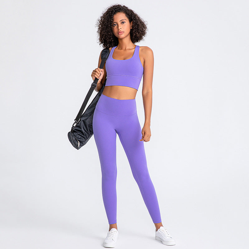 Yoga chic women’s gym outfit - Girl Season Boutique