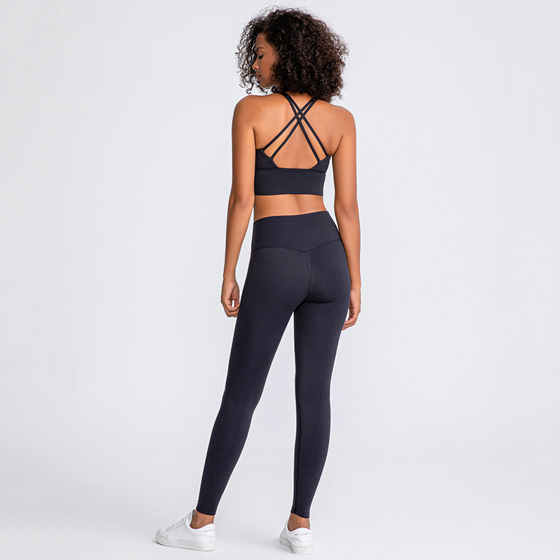 Yoga chic women’s gym outfit - Girl Season Boutique