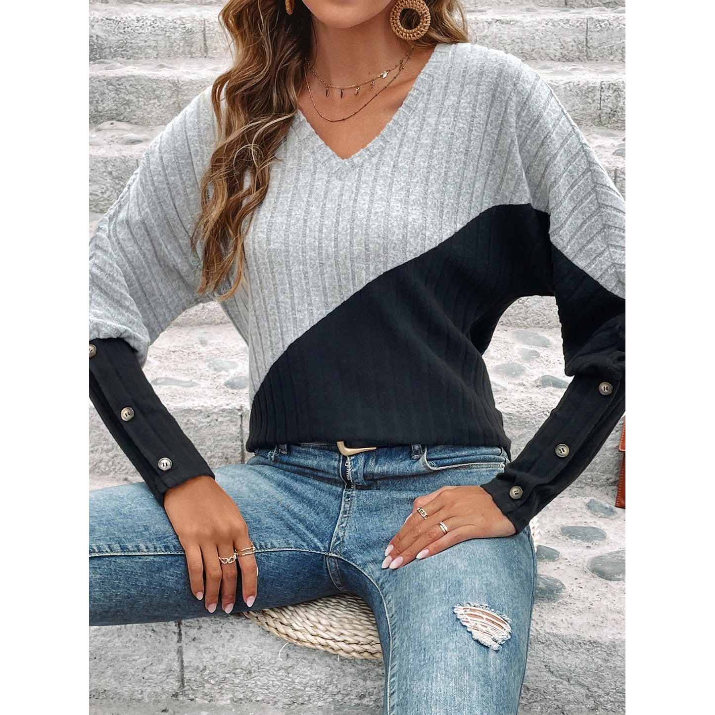 Long Sleeve V-collar Contrast Color Slimming Top