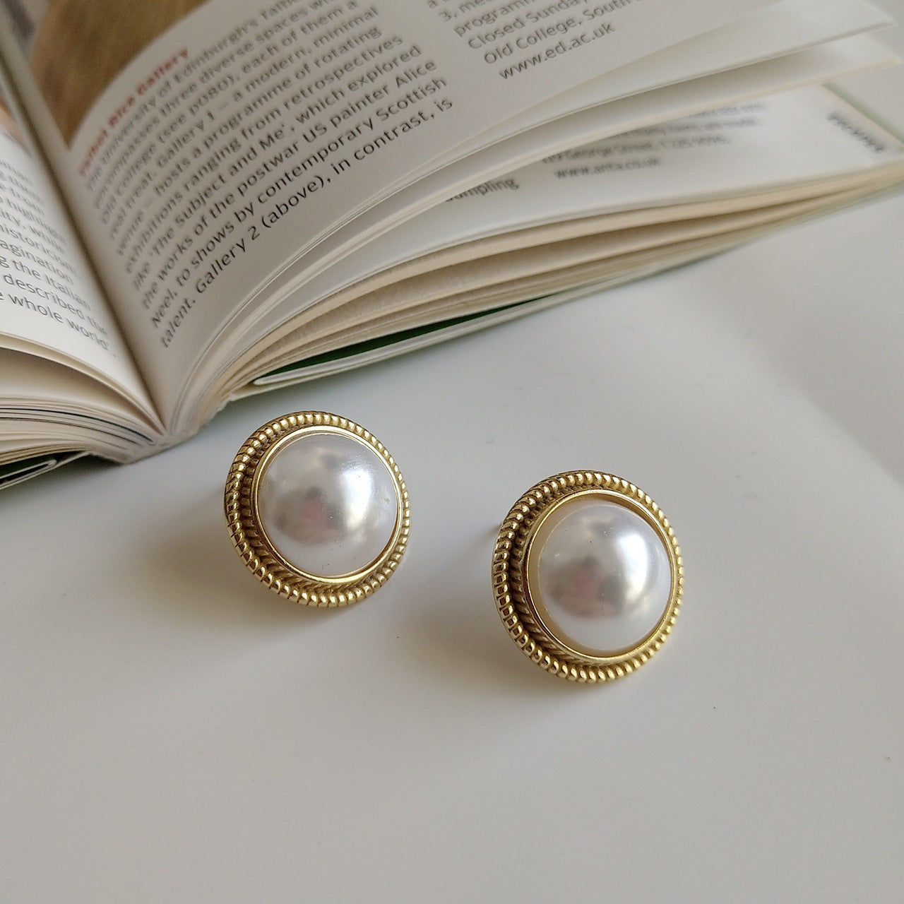 Sterling Silver Shell Pearls INS Ear Studs Earrings