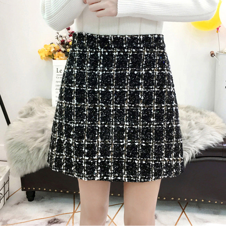 Small fragrance mini skirt