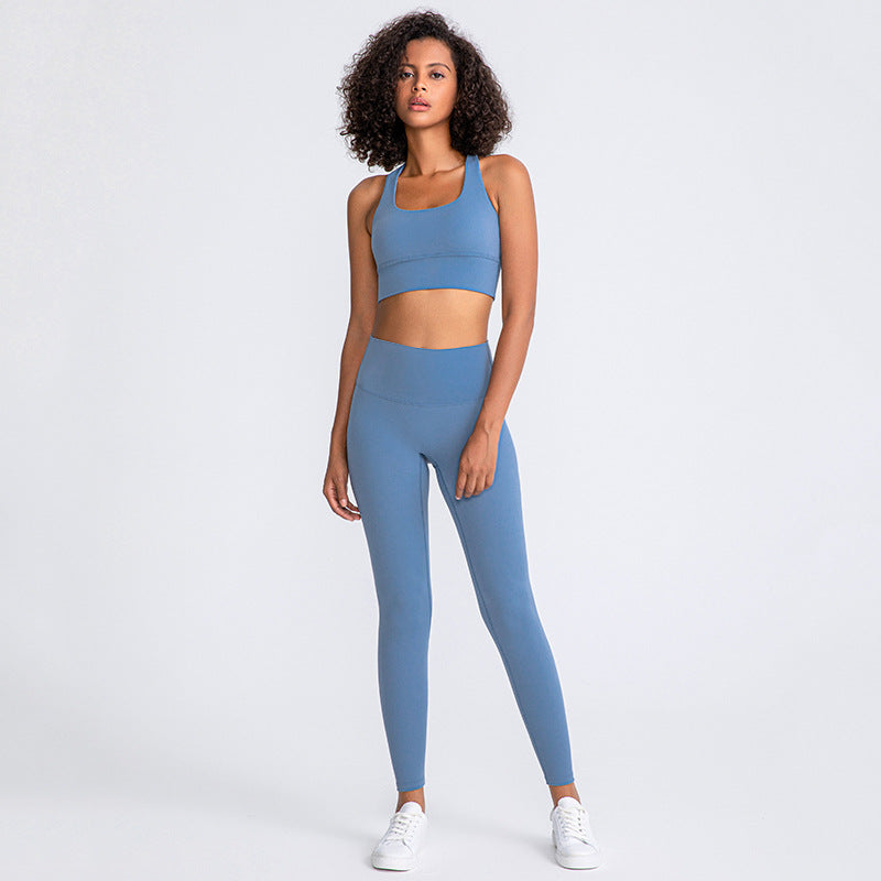 Yoga chic women’s gym outfit - Girl Season Boutique