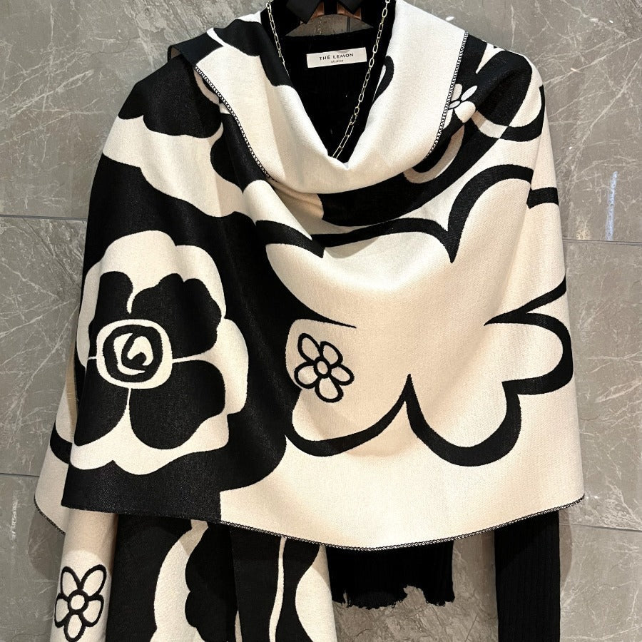 High-grade Versatile Black And White Scarf