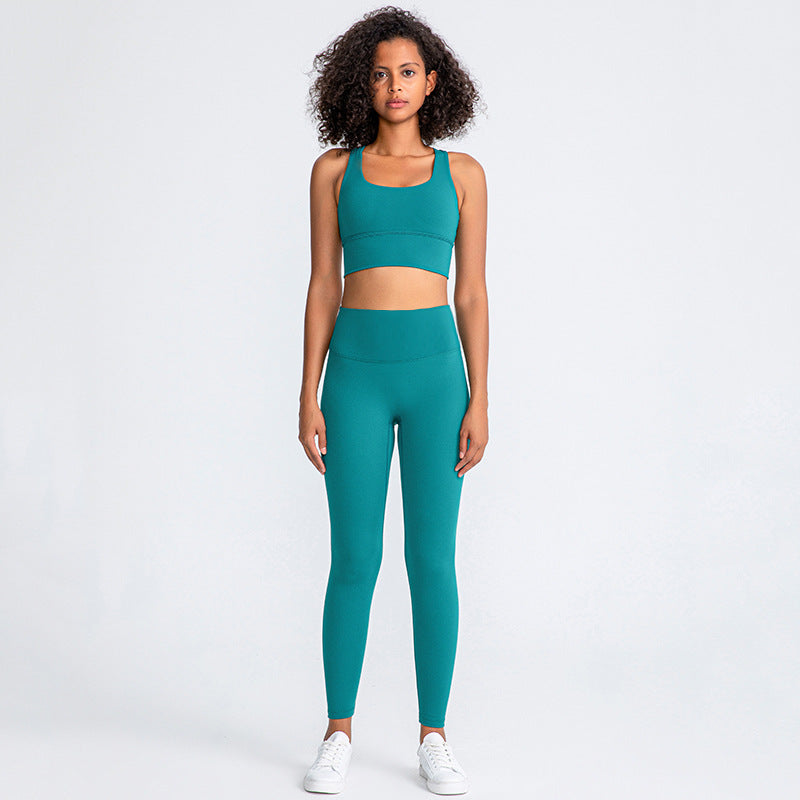 Yoga chic women’s gym outfit - Girl Season Boutique