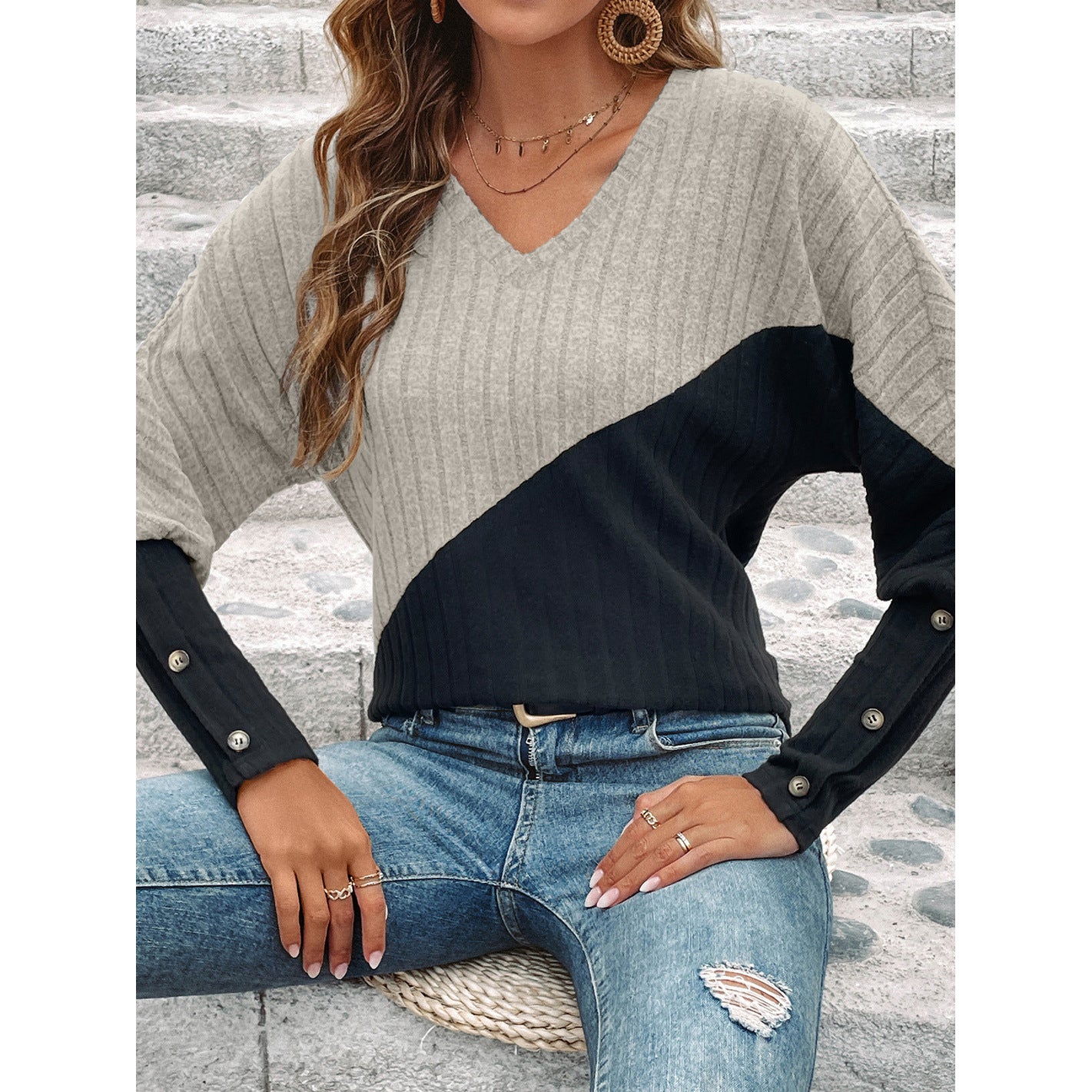 Long Sleeve V-collar Contrast Color Slimming Top