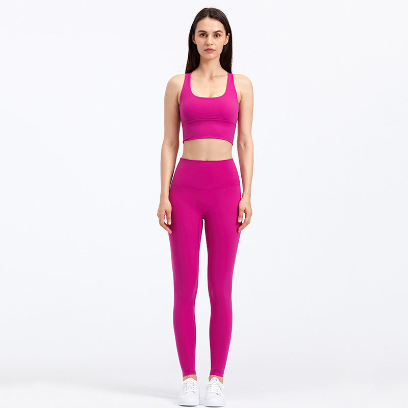 Yoga chic women’s gym outfit - Girl Season Boutique