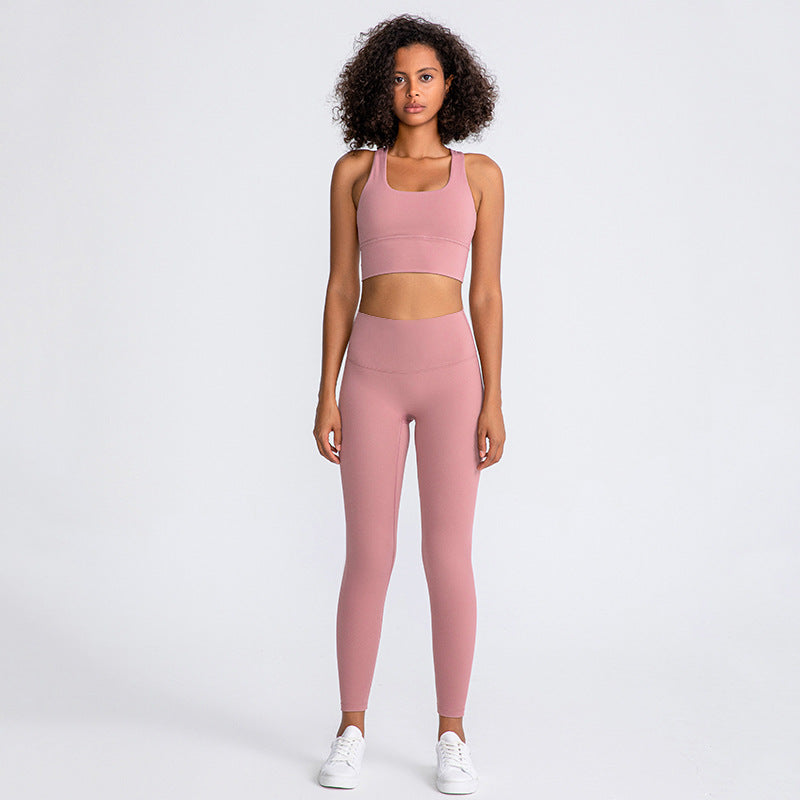 Yoga chic women’s gym outfit - Girl Season Boutique