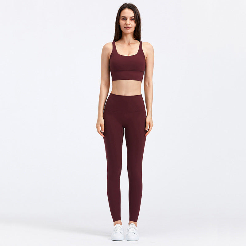 Yoga chic women’s gym outfit - Girl Season Boutique