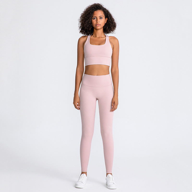 Yoga chic women’s gym outfit - Girl Season Boutique