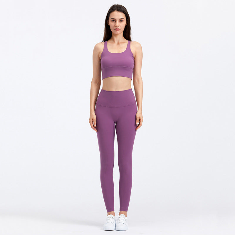 Yoga chic women’s gym outfit - Girl Season Boutique