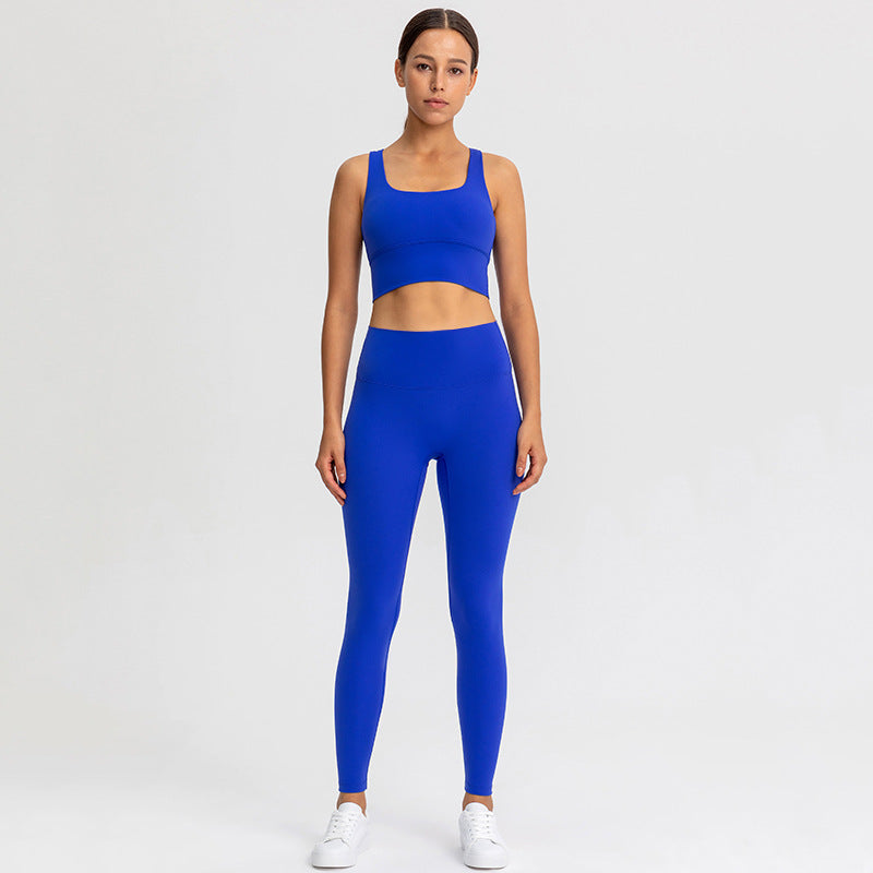 Yoga chic women’s gym outfit - Girl Season Boutique