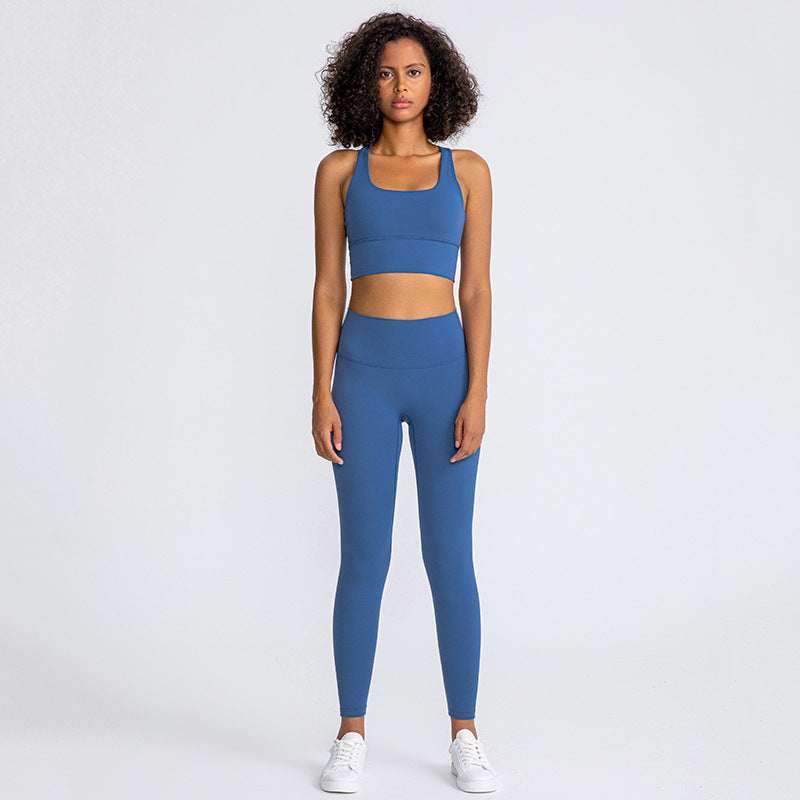 Yoga chic women’s gym outfit - Girl Season Boutique