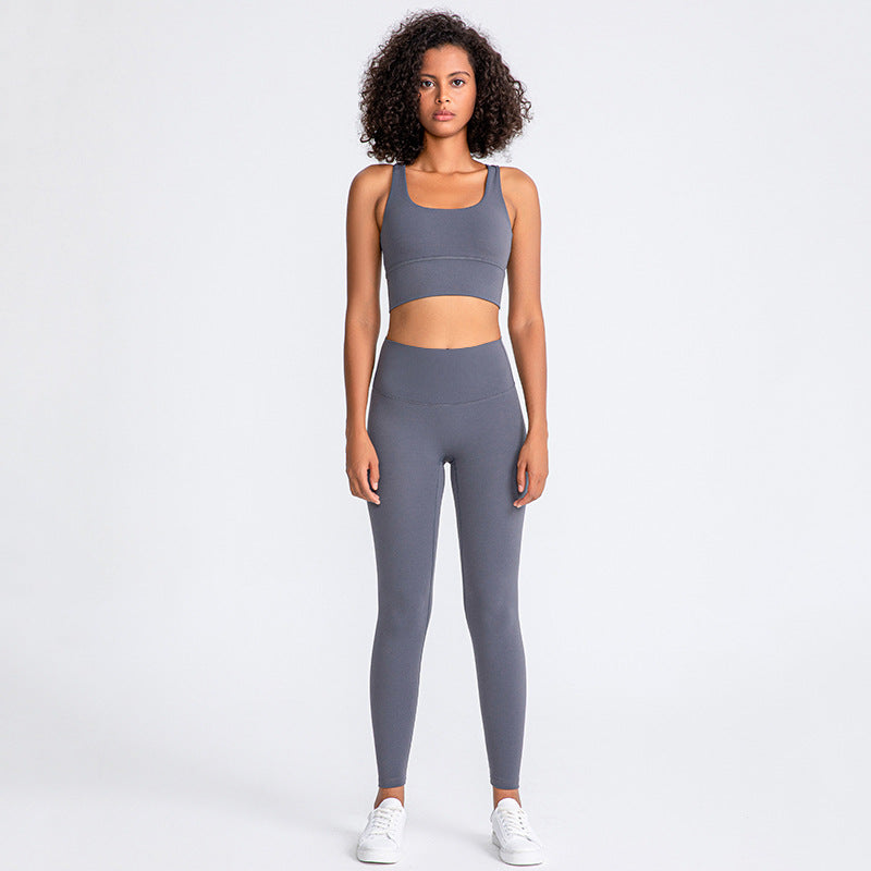 Yoga chic women’s gym outfit - Girl Season Boutique